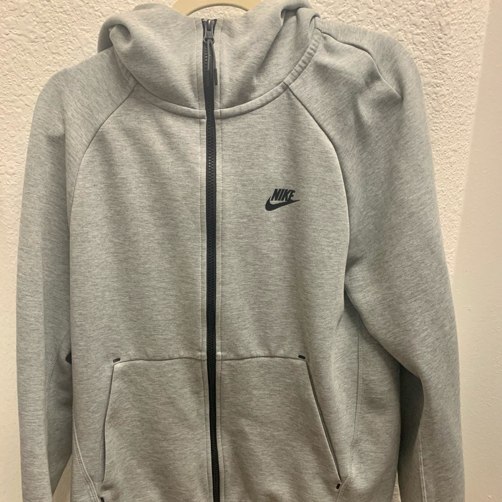 Nike tech fleece hoodies grey size M